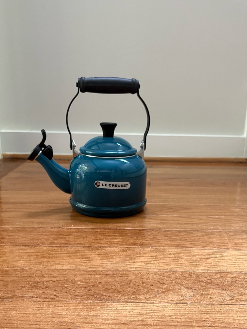 Le Creuset 1.1L Demi Kettle in Deep Teal